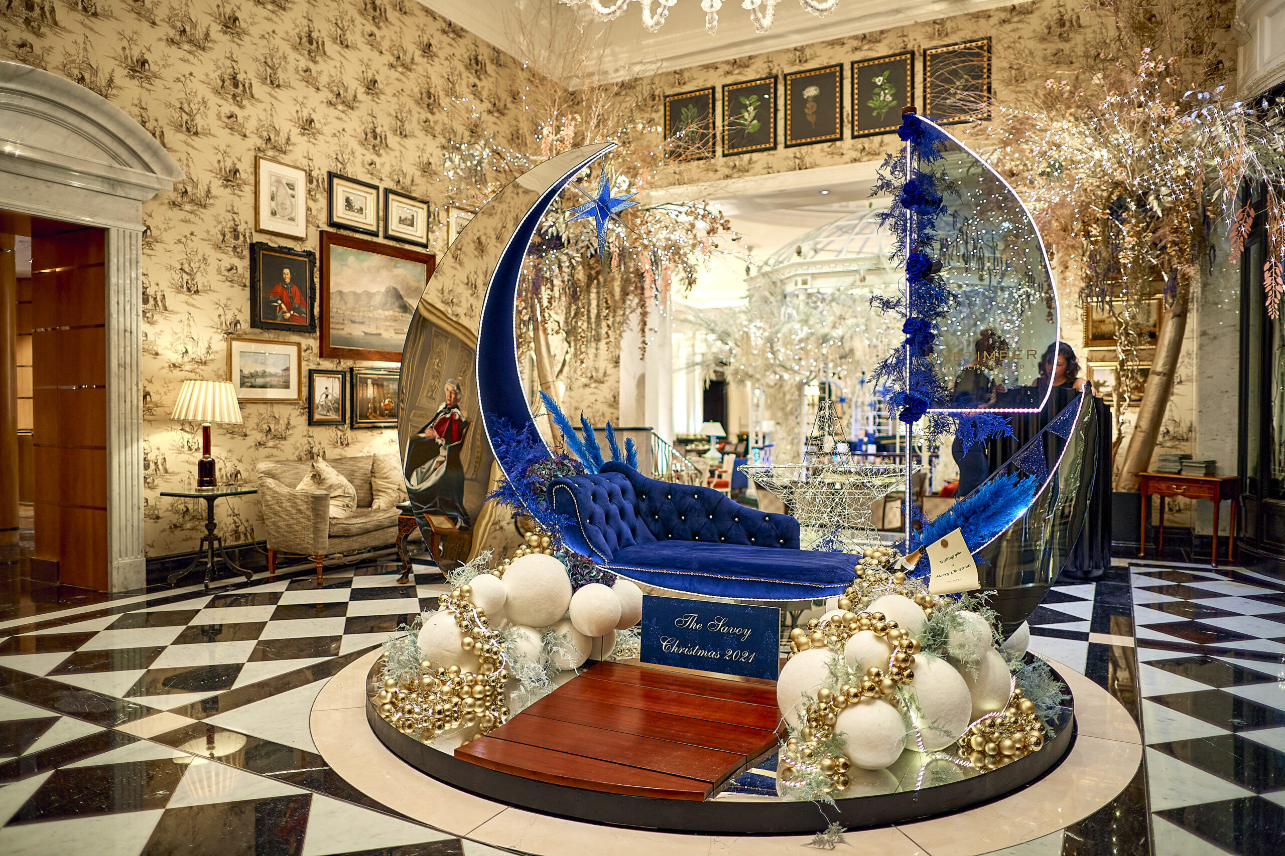 thesavoy-festiveinstallation-026-scaled.jpg