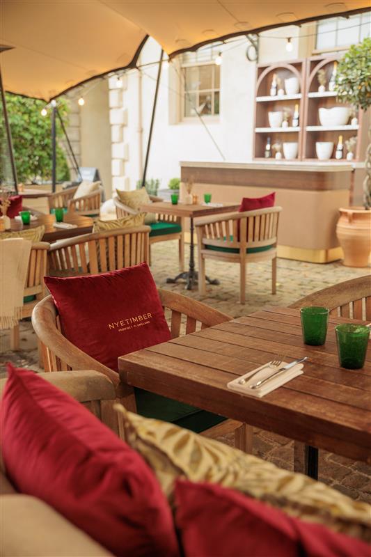 Nyetimber-Cliveden-House-Terrace-Images-12.11.2024-2-1.jpg