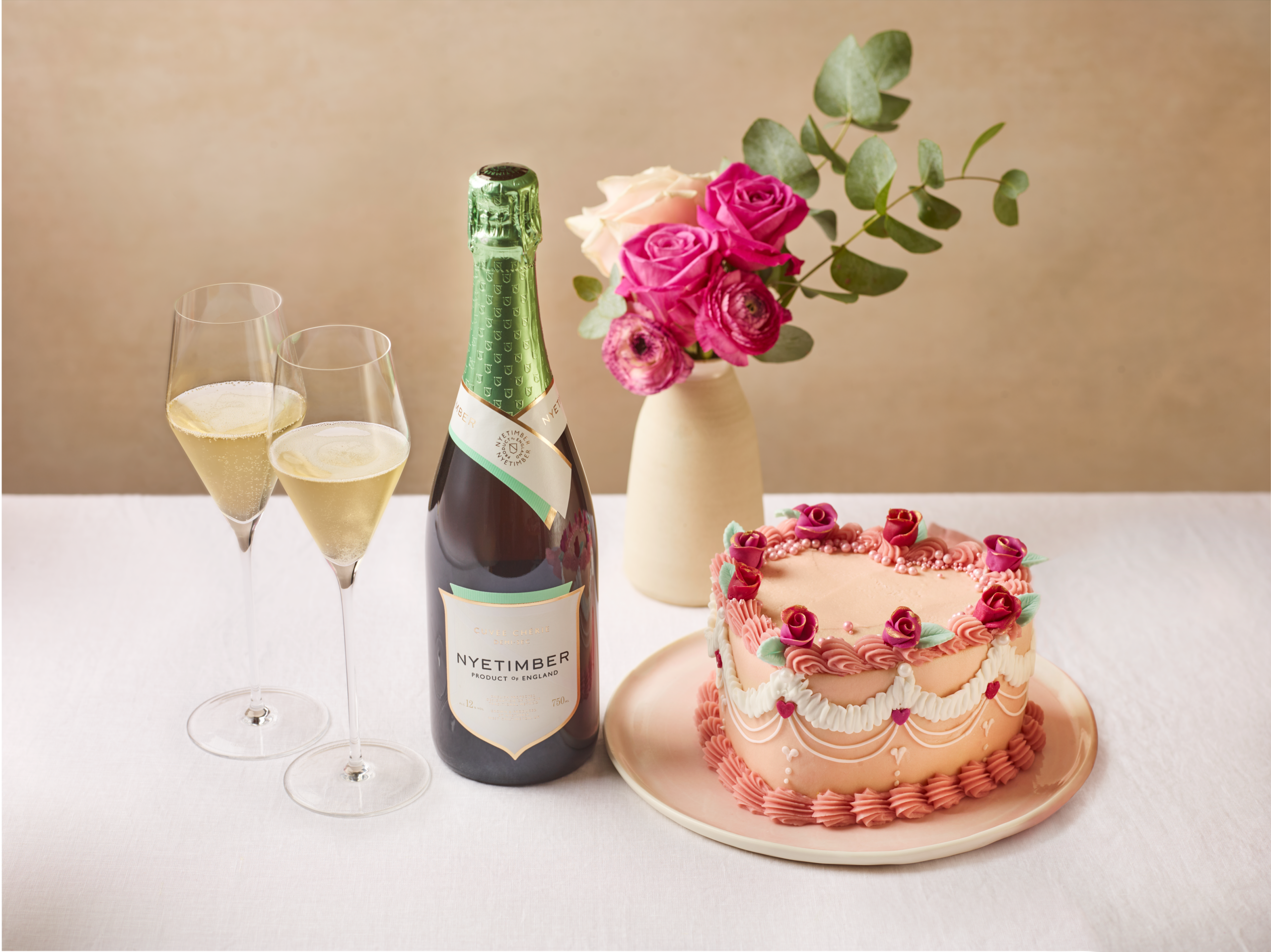 240123_004A_BespokeCake2_CuveeCherie-small