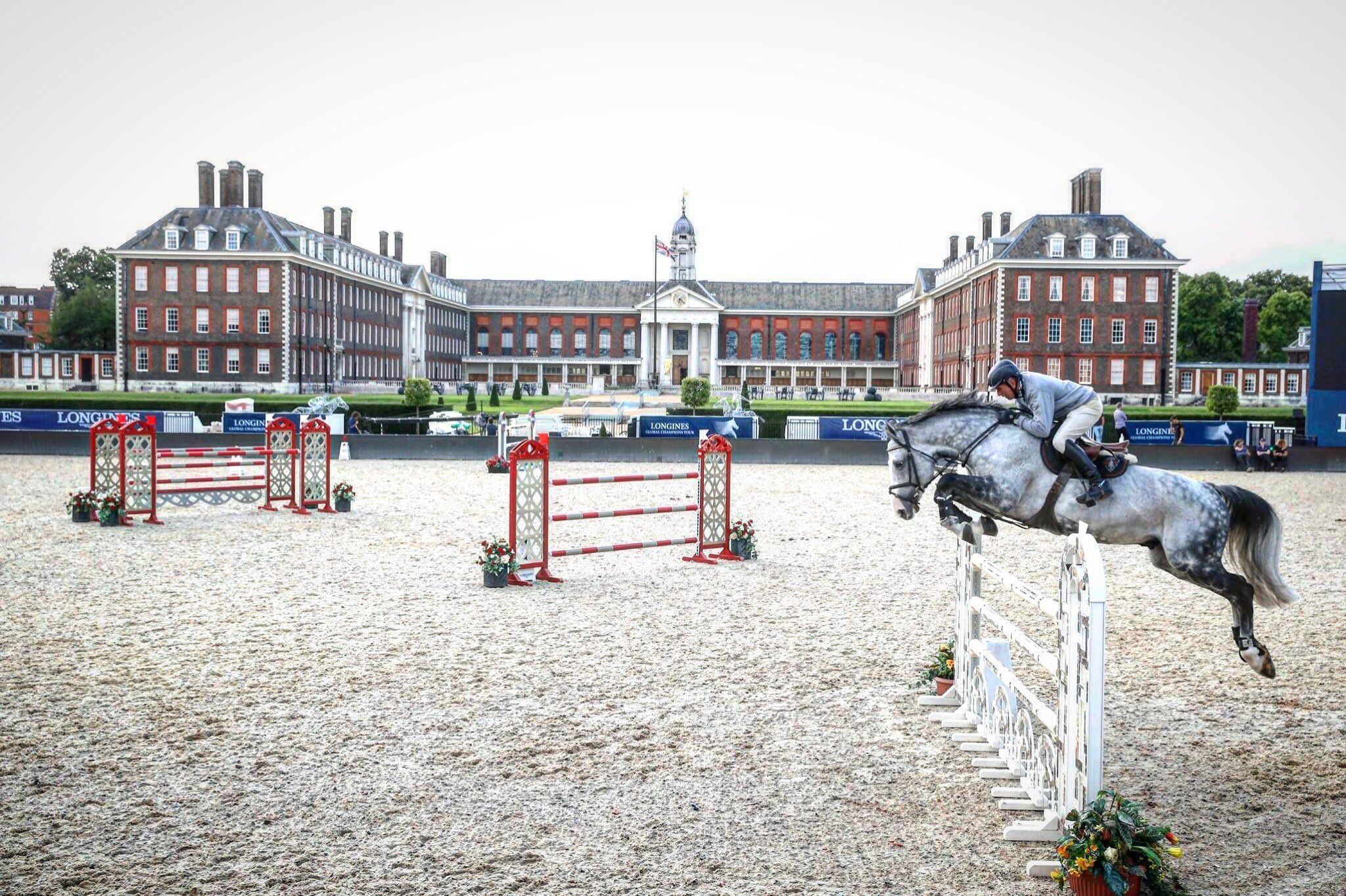 DGXO5XcXkAEkREN-large