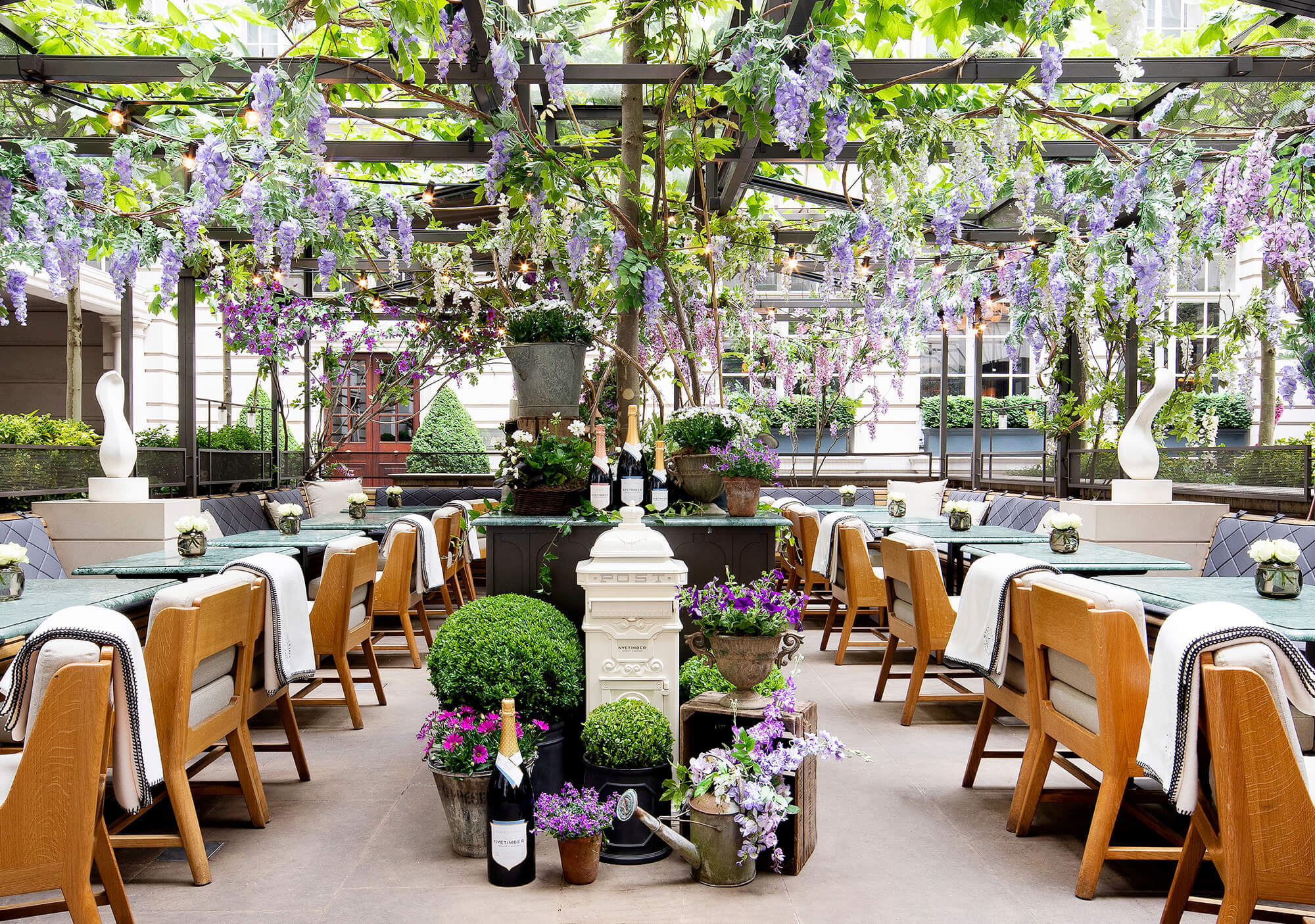 Holborn-Dining-Room_The-Nyetimber-Secret-Garden_©John-Carey-5