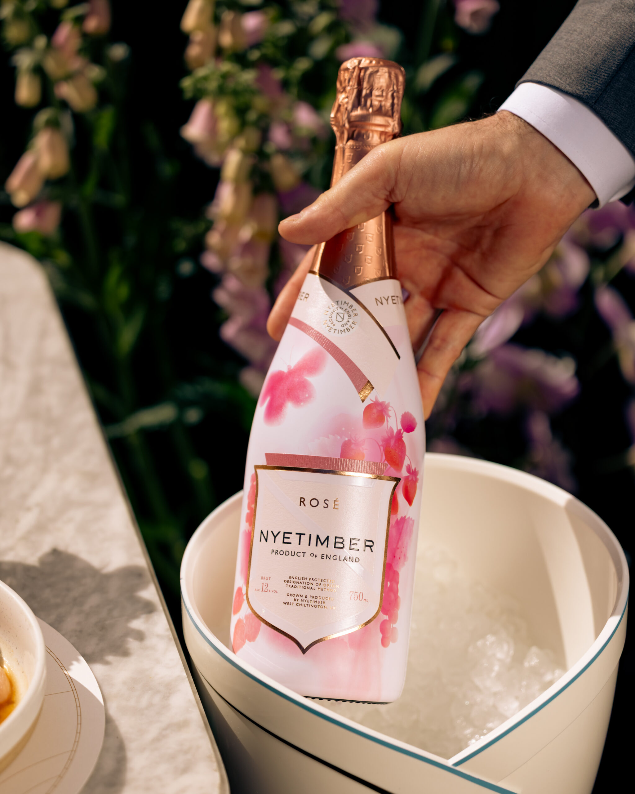 English Summer Rosé Limited Edition bottle